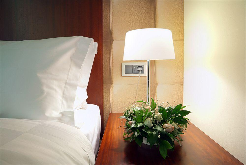 Hotel Turist Kraljevo Oda fotoğraf