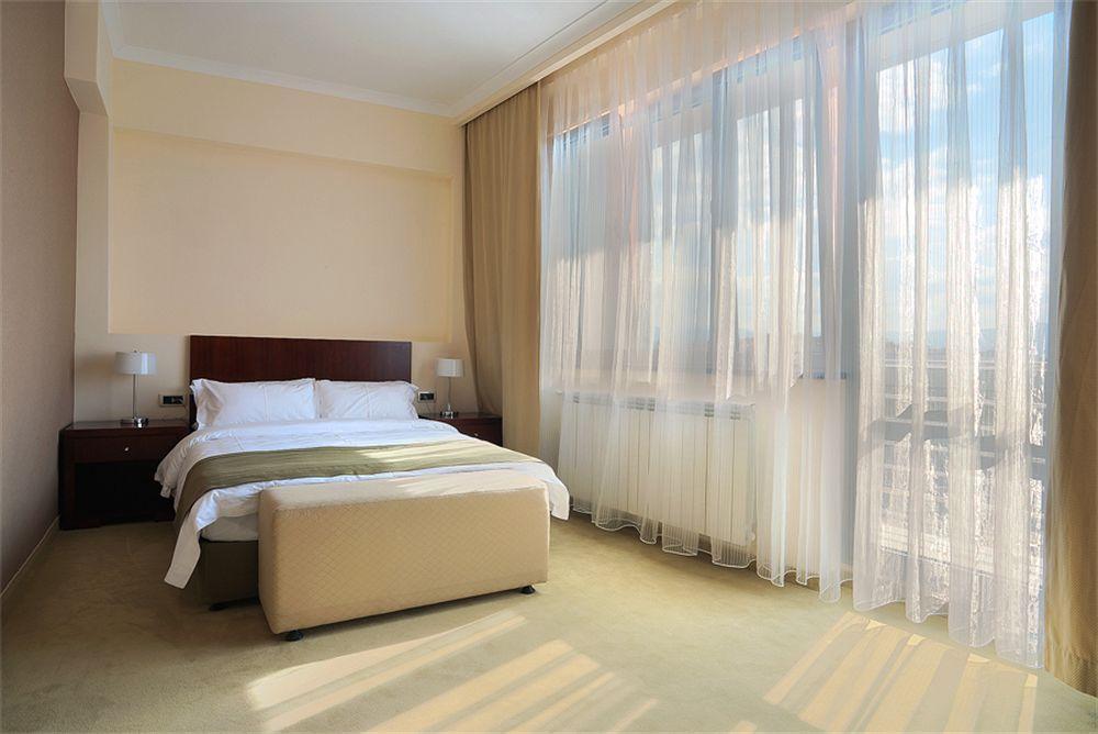 Hotel Turist Kraljevo Oda fotoğraf