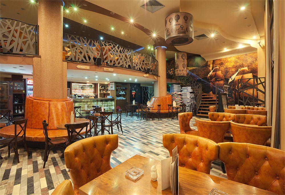 Hotel Turist Kraljevo Restoran fotoğraf